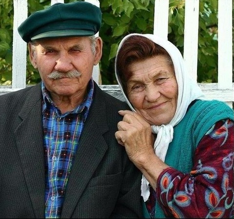 Юрий Берг поздравил оренбуржцев с Днем пожилых людей